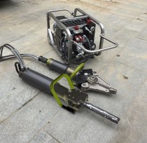PP600 (E) with CS350 Combi Shears and SP400 Concrete Splitter